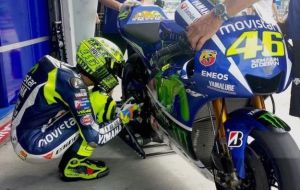 Test-Sepang-Day1-Valentino-e-la-M1