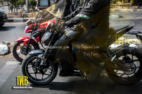 HOT: Yamaha MT-15 Tampak Samping.. Bagus Sih.. Cuman&nbsp;Buritannya..???