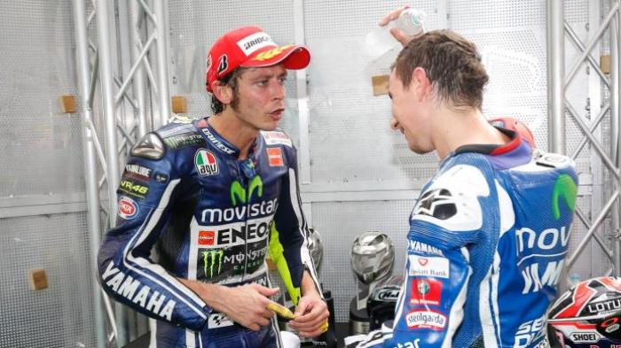 duo-yamaha-movistar-valentino-rossi-dan-jorge-lorenzo_20150514_123231.jpg