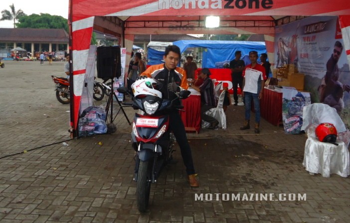 PicsArt_06-18-10.04.50.jpg image