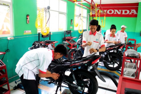 SMK berbasis teknologi industri