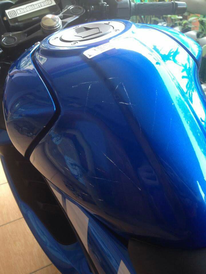 Suzuki GSX-R150 dicoret coret