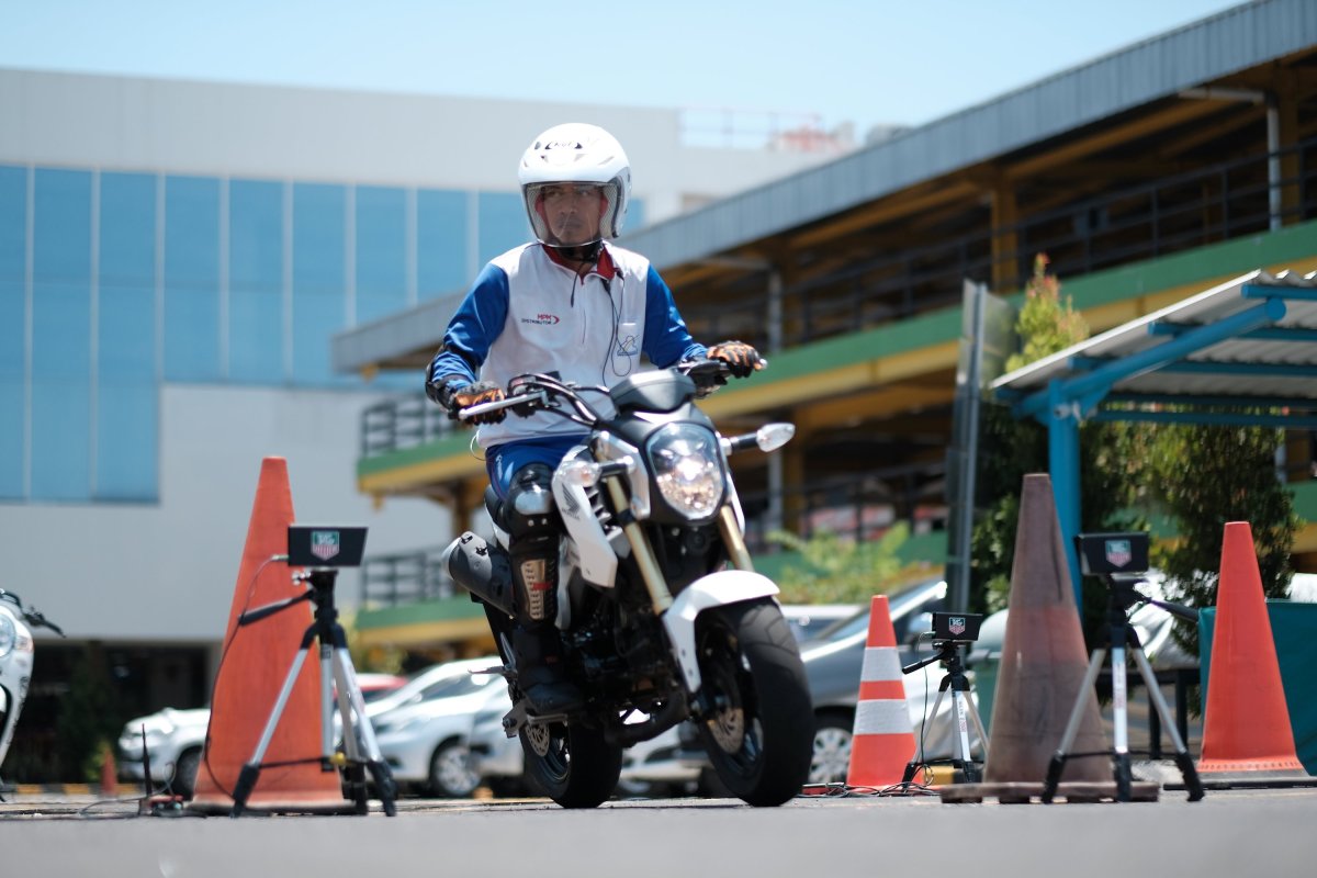 Safety Riding Course: Yang Bilang Narrow Plank tidak Penting Bukanlah Biker Sejati…!!!