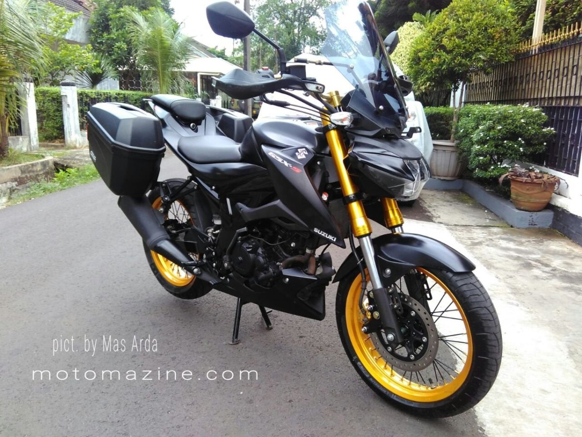Modifikasi GSX-S150 ala Touring Bike dengan Pannier, Suspensi USD dan Velg Jari. Ini Baru Njengaaatzzzz…!!!