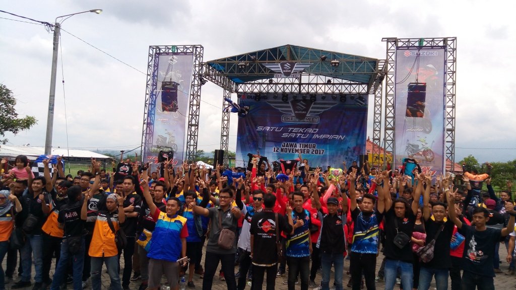Ratusan Bikers Suzuki Sukses Banjiri Suzuki Bike Meet Malang. Ini baru&nbsp;Brotherhood