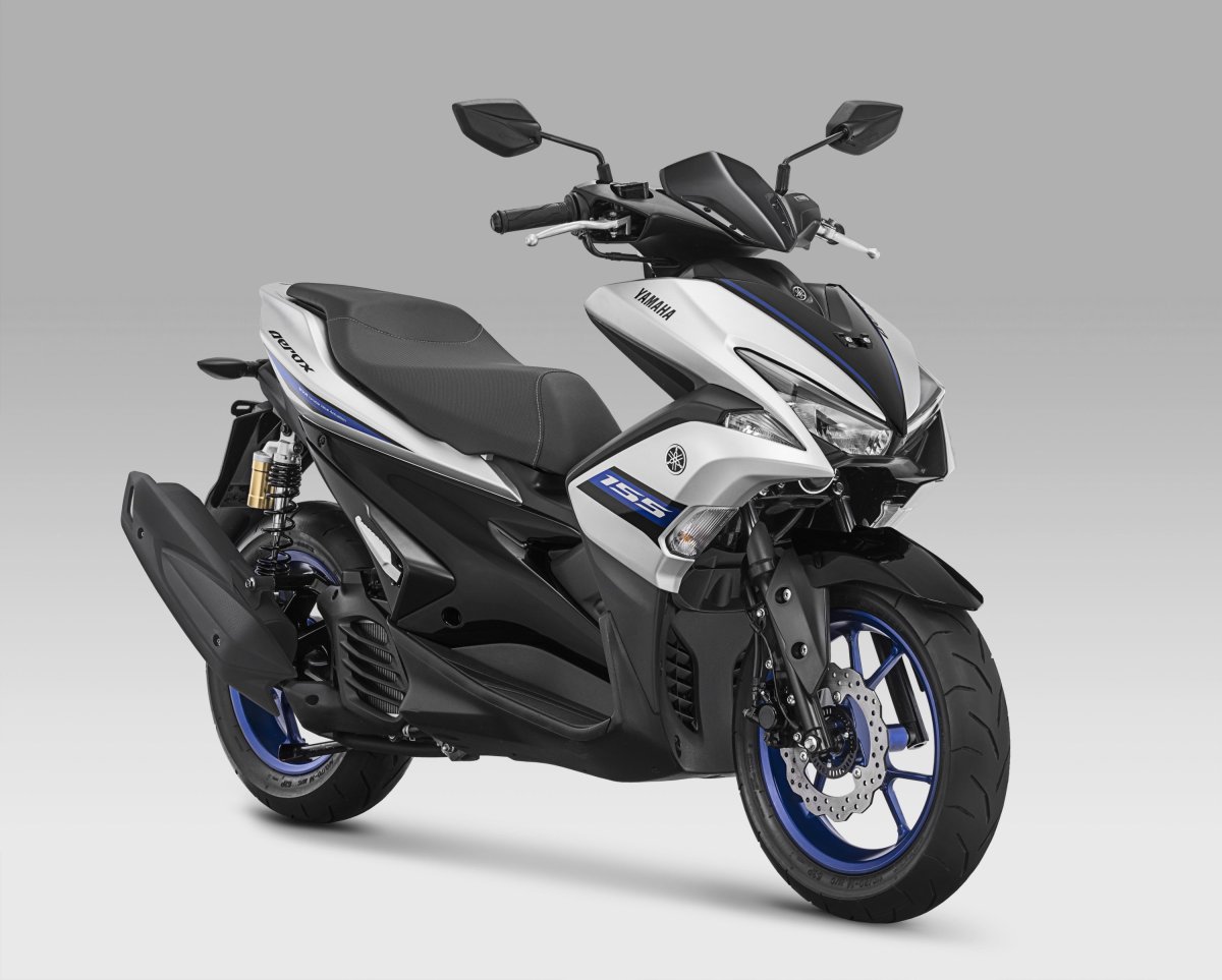 Yamaha AEROX 155 VVA R-Version Hadir dengan Warna Terinspirasi YZF-R1M. Harga 24 Jutaan&nbsp;Rupiah