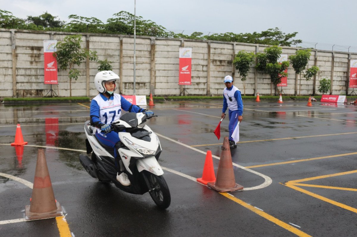 Jaring Juara Baru MPM Ajak Bolo Komunitas Ikuti Safety Riding&nbsp;Competition