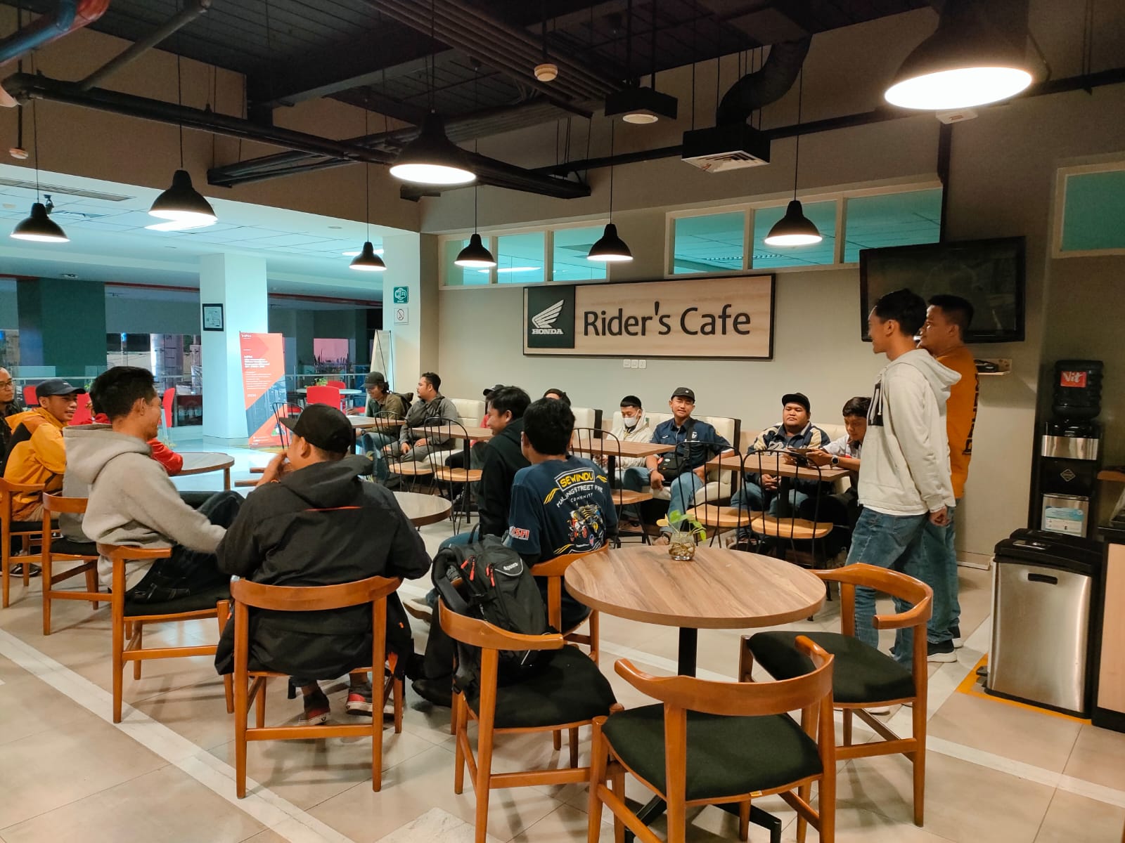 Jaga Tetap Kompak Komunitas Honda Malang Kopdar Di Mpm Riders Caf